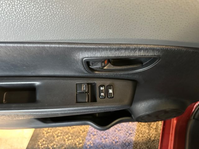 Toyota Yaris 1,33-l-Dual-VVT-i Life