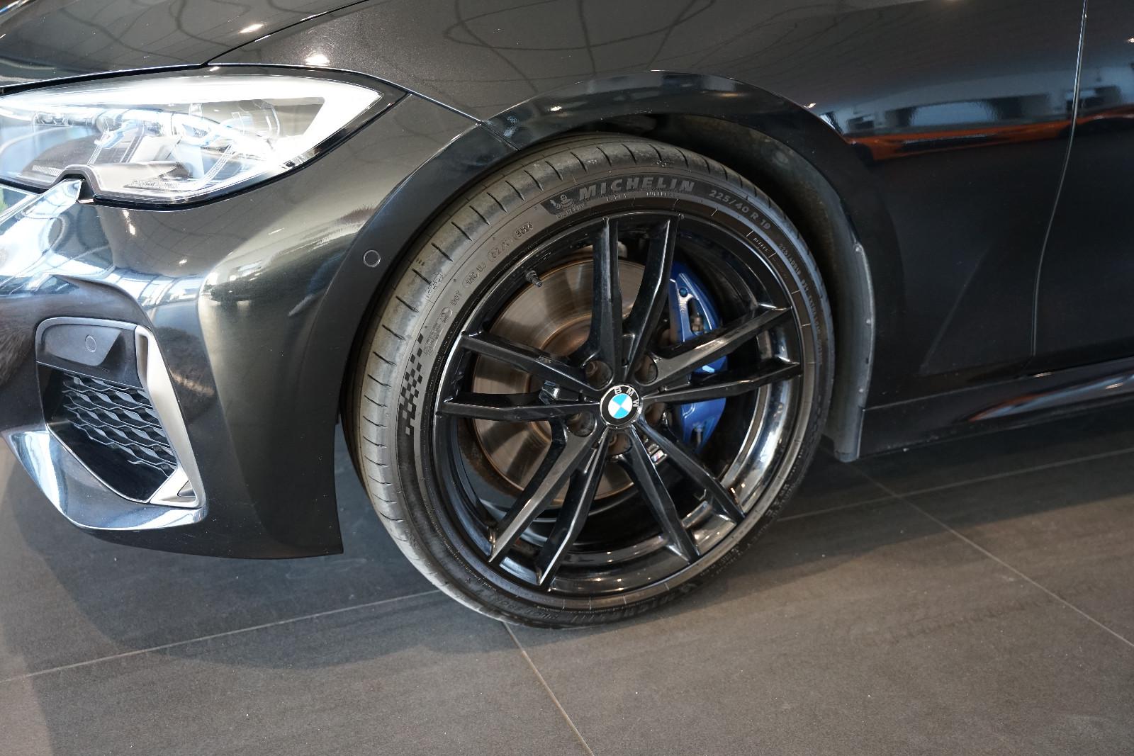 BMW M340i Touring xDrive | Laser | Pano | HuD | 19