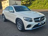 Mercedes-Benz GLC 220 d 4MATIC AMG Line Coupé Autom. AMG Line - : Alcantara, Sitzbelüftung