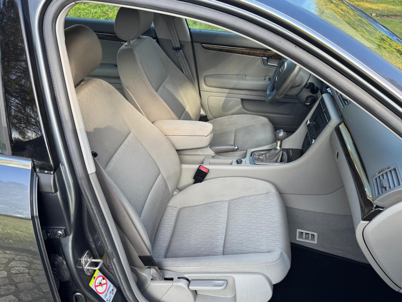 Audi A4 2007 — photo 22