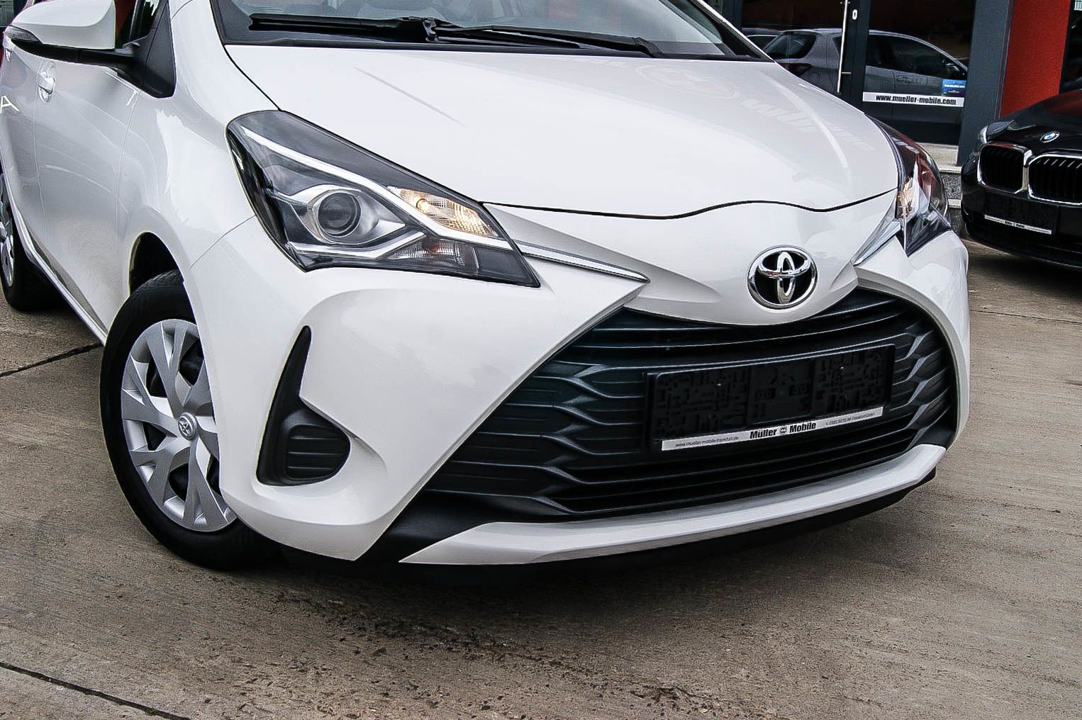 Fahrzeugabbildung Toyota Yaris 1.0 VVT-i Comfort KAMERA KLIMA SPURASSIST