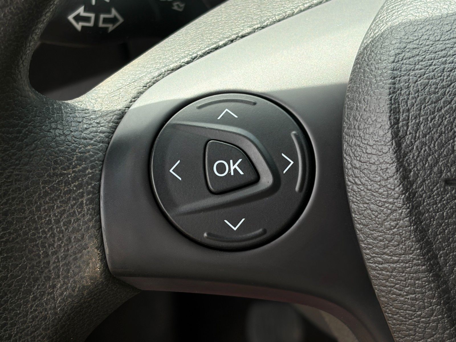 Fahrzeugabbildung Ford Tourneo Connect 1.0 EB Trend Klima Zahnr. neu