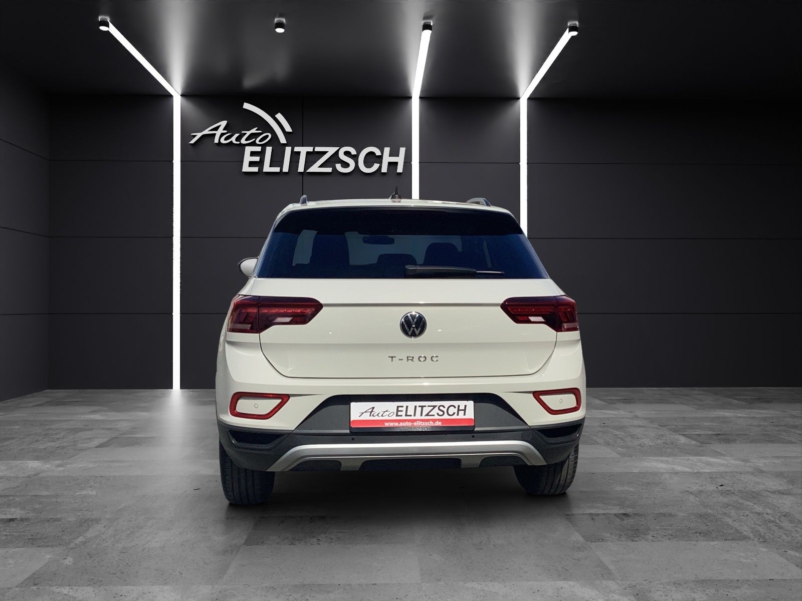 Fahrzeugabbildung Volkswagen T-Roc TSI Life Standhzg LED APP Park-Assist SH L