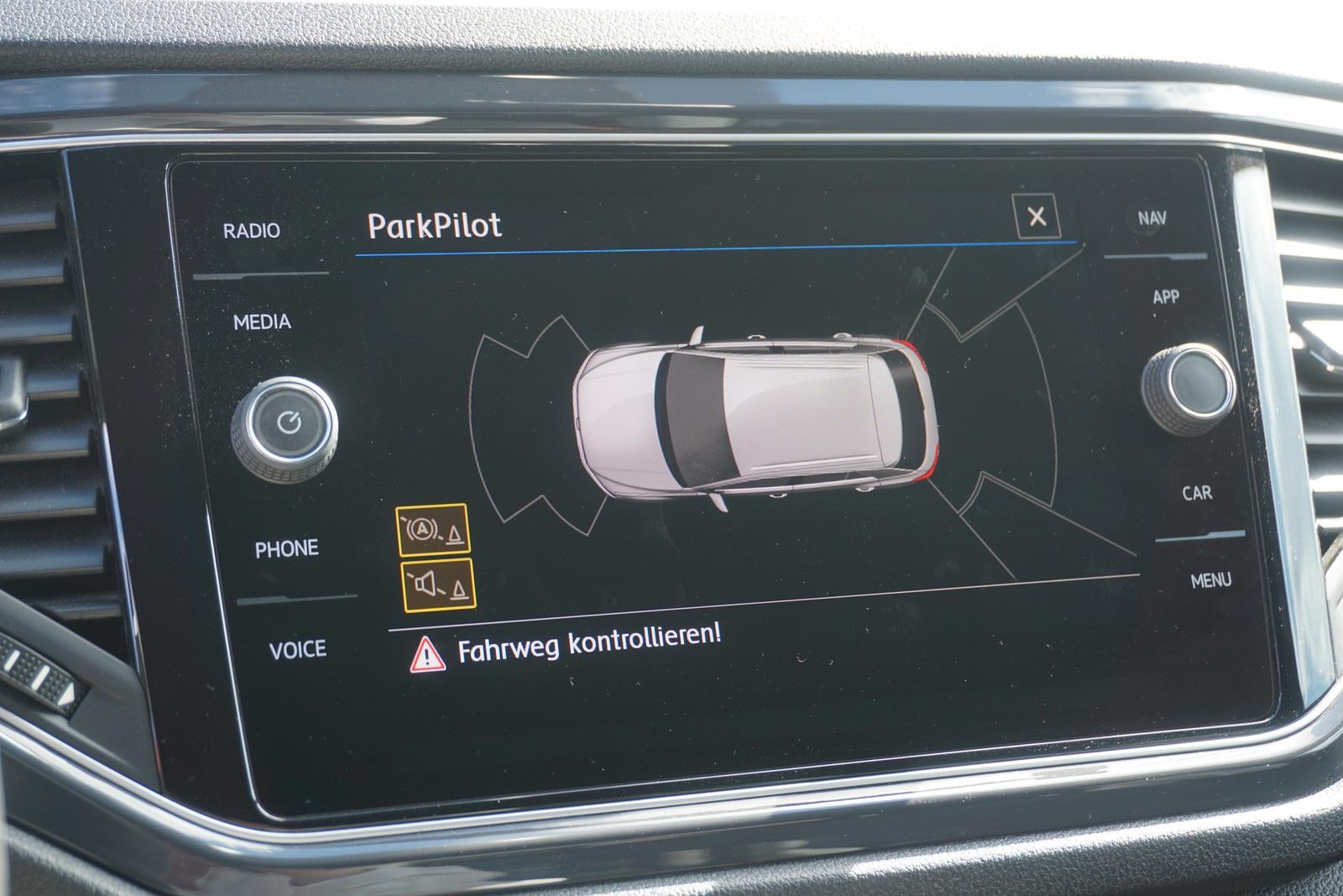 Volkswagen T-Roc 1.5 TSI R-Line DSG LED Navi ACC AHK DAB