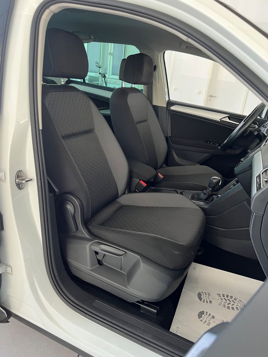 Fahrzeugabbildung Volkswagen Tiguan 1.4TSI DSG Comfortline *LED*NAVI* 1.HAND*
