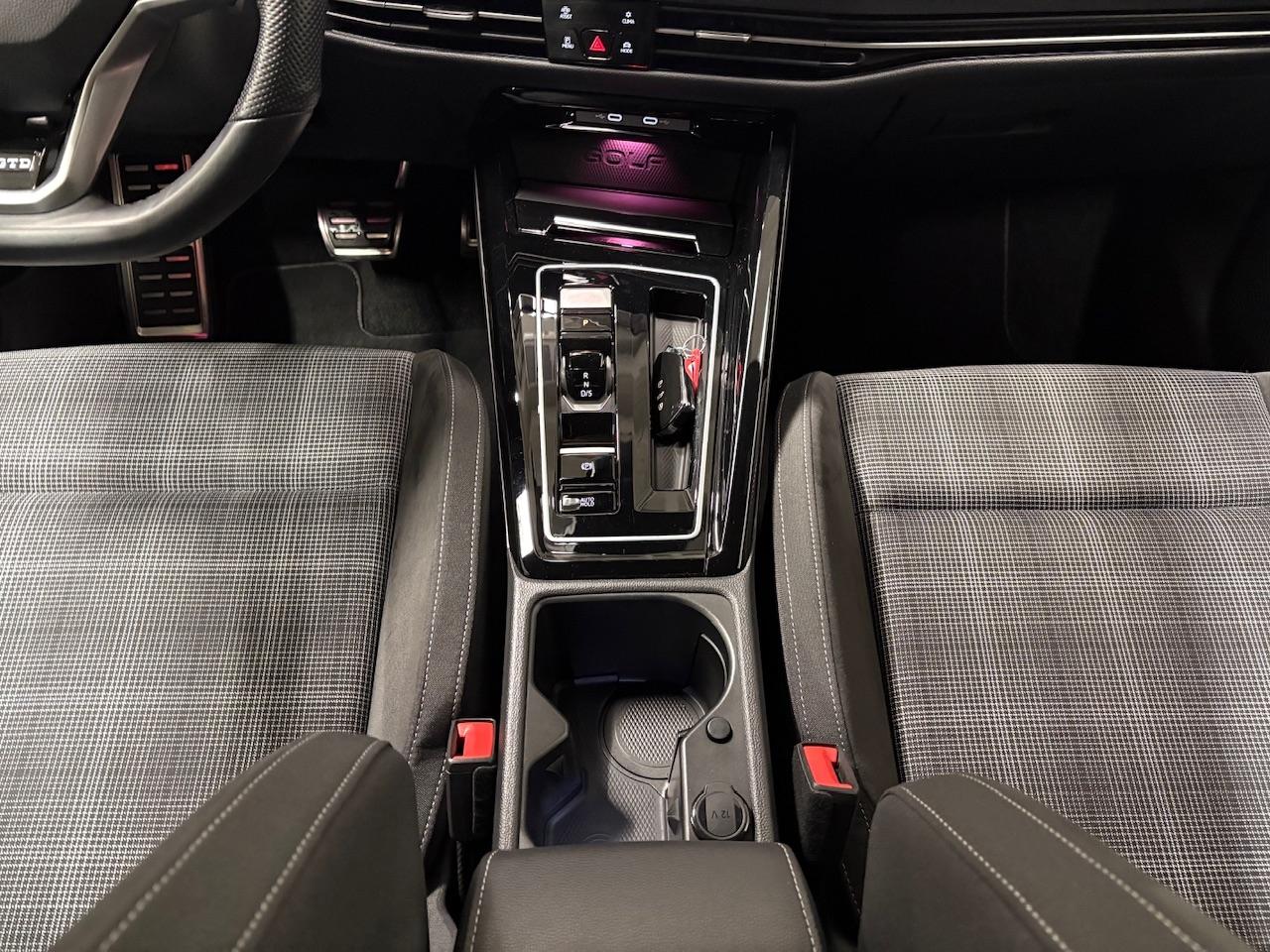 Volkswagen Golf VIII GTD 2.0 TDI DSG MATRIX-LED RFK NAVI AC, миниатюра 20