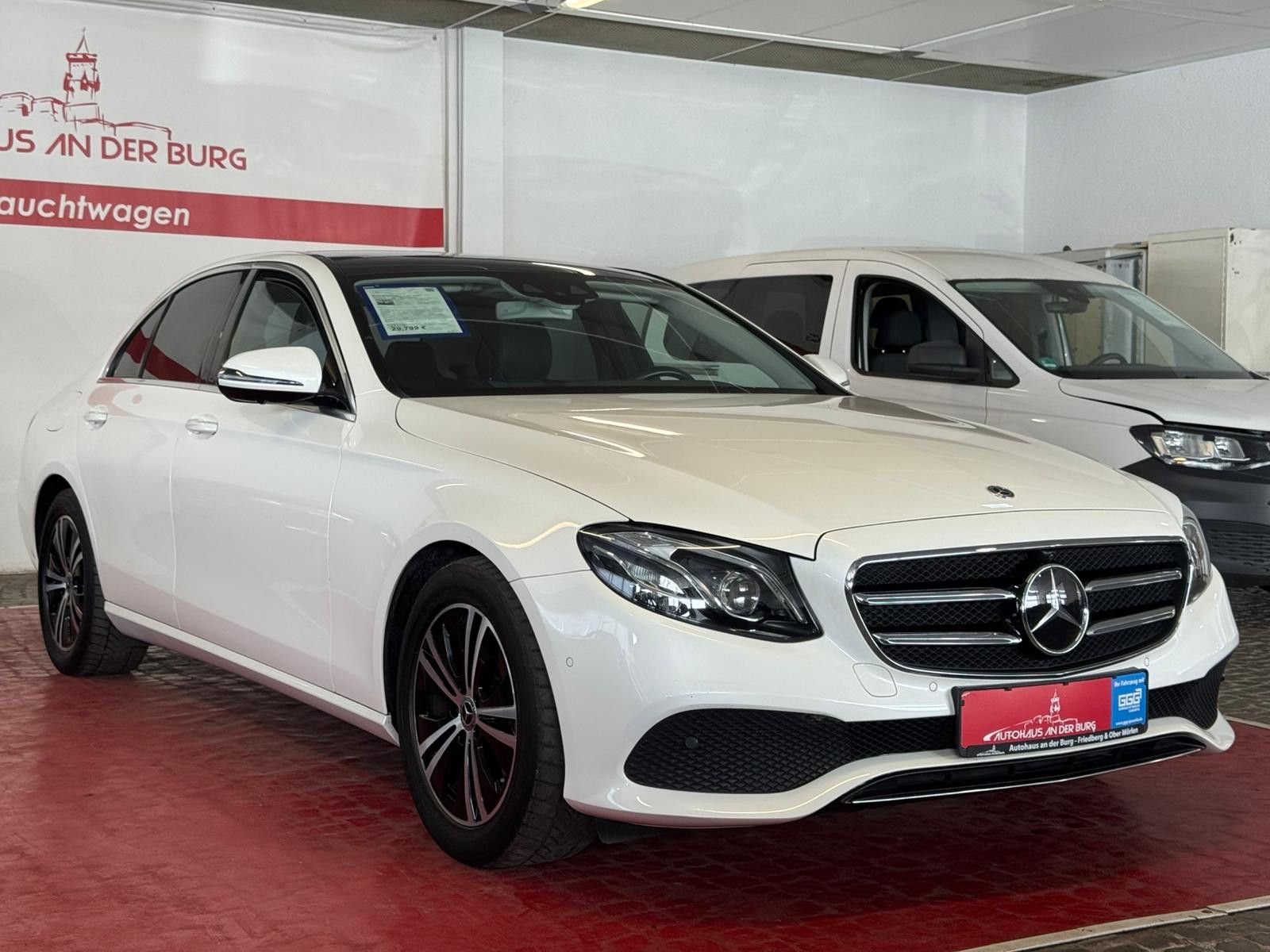 MERCEDES-BENZ E 220 d Limousine//Ambiente//LED//360°Kamera//