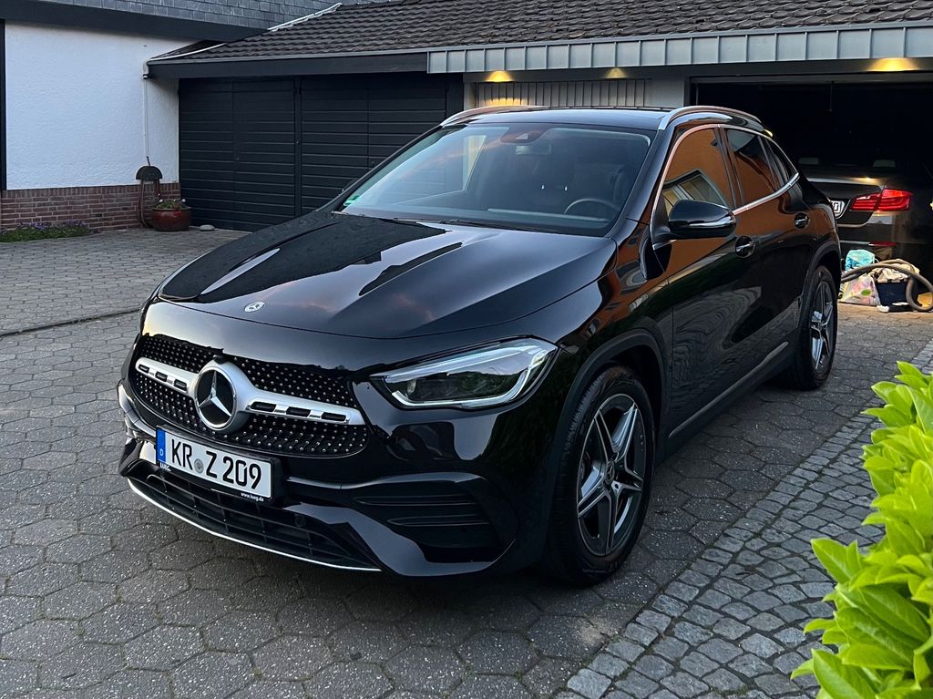 Mercedes-Benz GLA 200