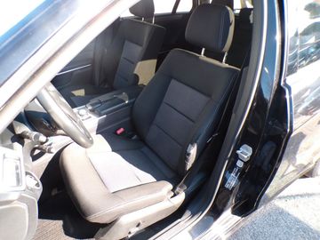 Mercedes E 200 - 6