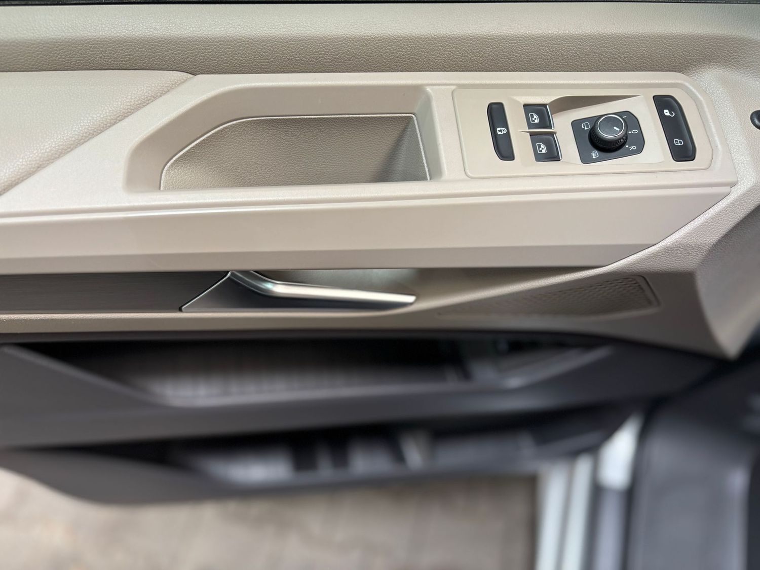 Fahrzeugabbildung Volkswagen T7 Multivan Edition#Virtual#Pano#Matrix#AHK#Kame
