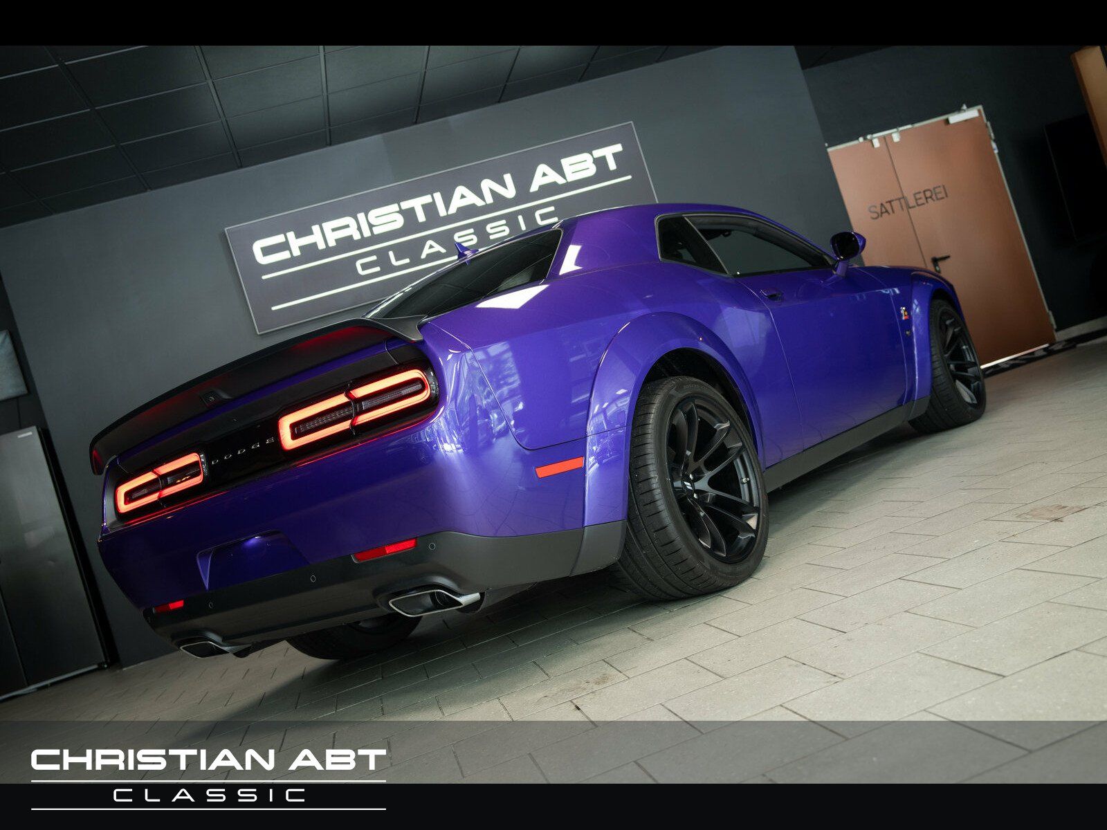 Fahrzeugabbildung Dodge Challenger Scat Pack 392 6,4