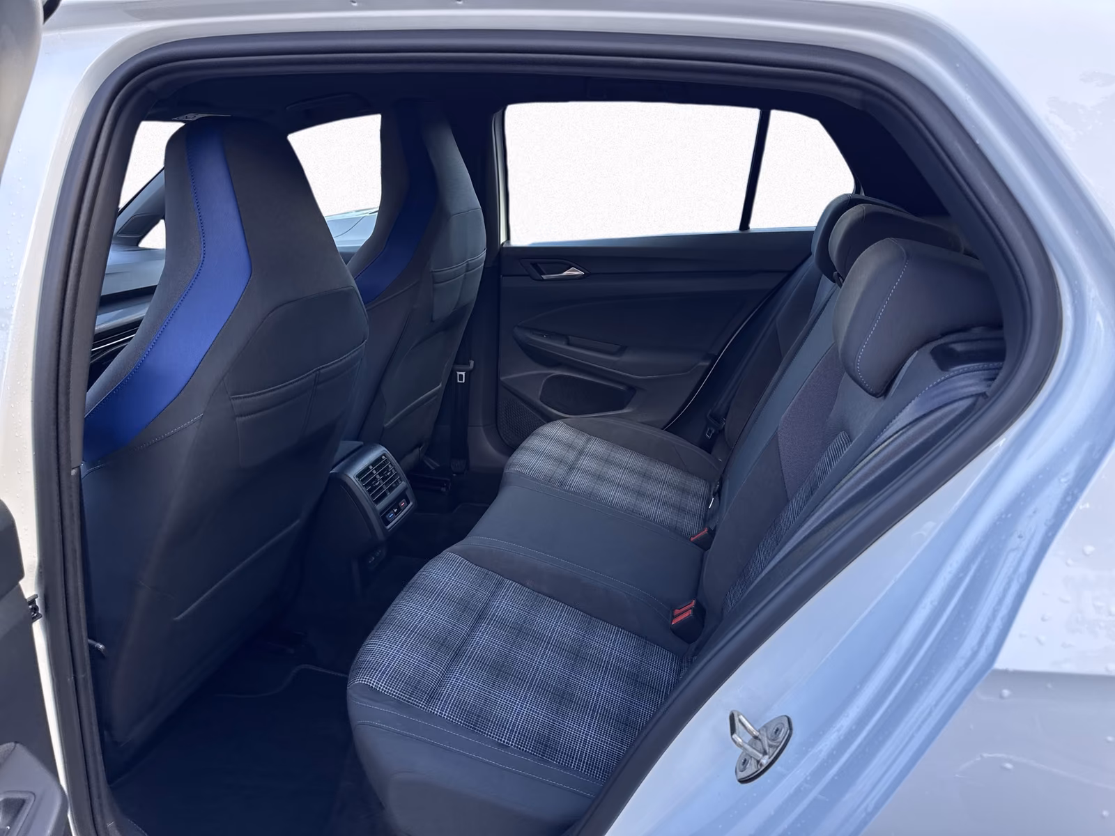 Volkswagen Golf VIII GTE 1.4 TSI NAVI TELEFON LED, миниатюра 13