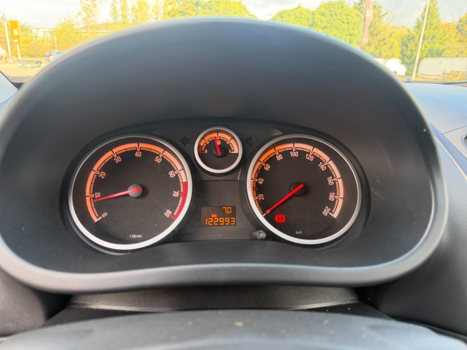 Opel Corsa D Edition