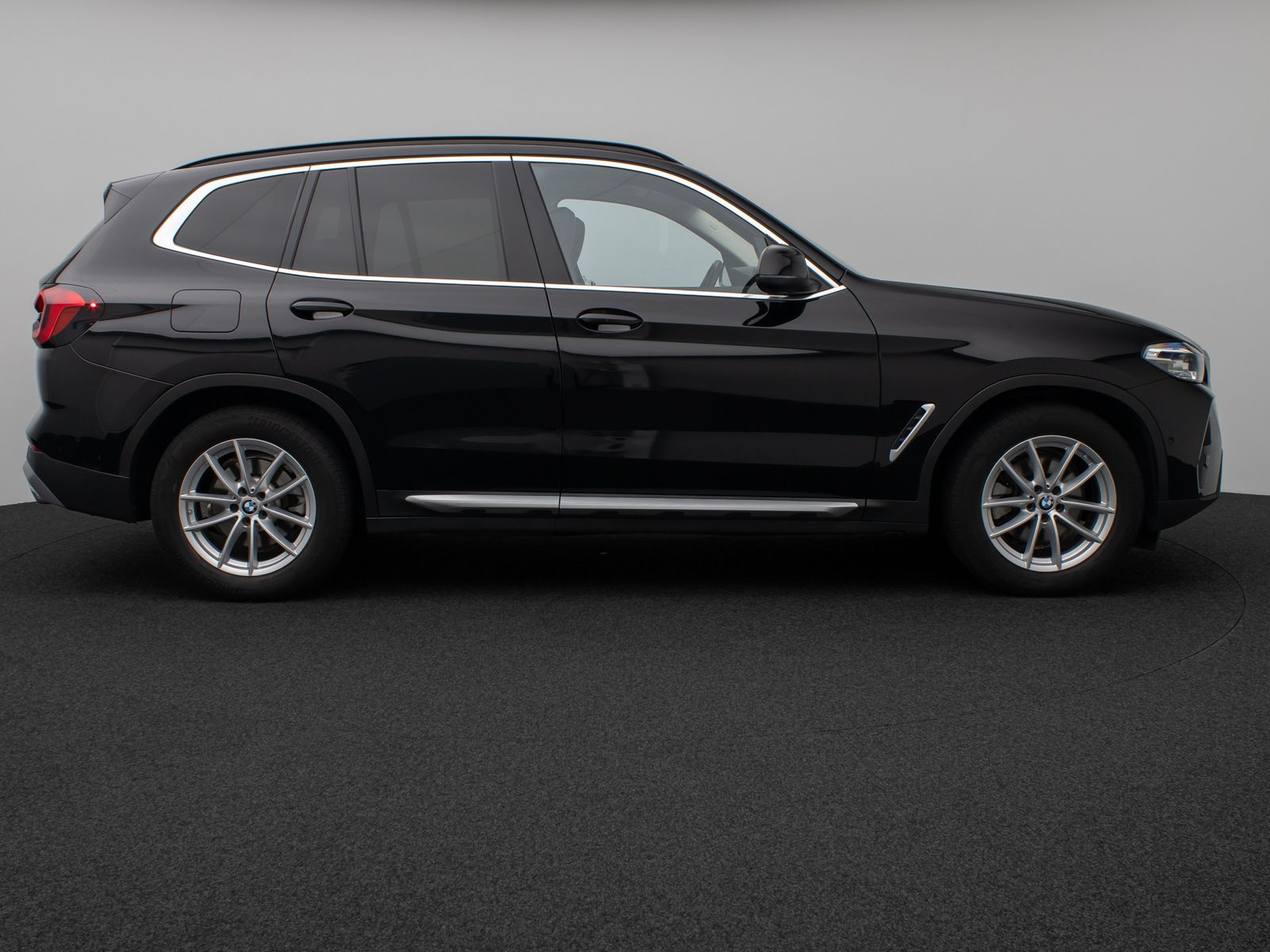 Fahrzeugabbildung BMW X3 xD20d KameraDAB HiFi Leder Alarm Sport 18Zoll