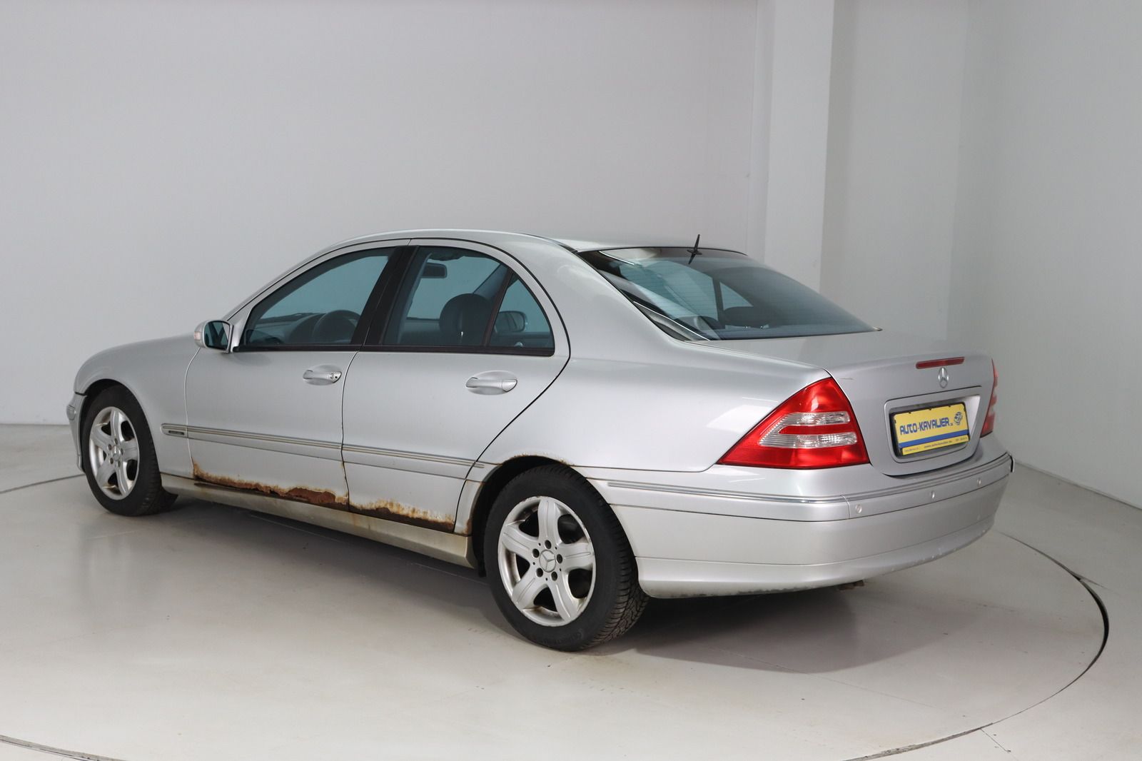 Fahrzeugabbildung Mercedes-Benz C 320 AVANTGARDE 1. Hand * Xenon * Leder * Navi