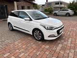 Hyundai i20 blue Passion+Navi+Kamera+ - Hyundai i20 mit Benzin-Antrieb: Passion
