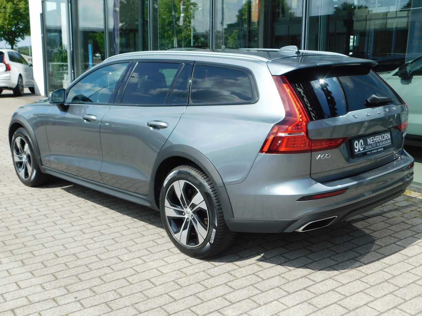 Fahrzeugabbildung Volvo V60 Cross Country B4 D AWD Geartronic Pro