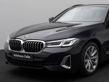 Fahrzeugabbildung BMW 530d Tour Luxury Line AHK Pano H/K Kamera DAB