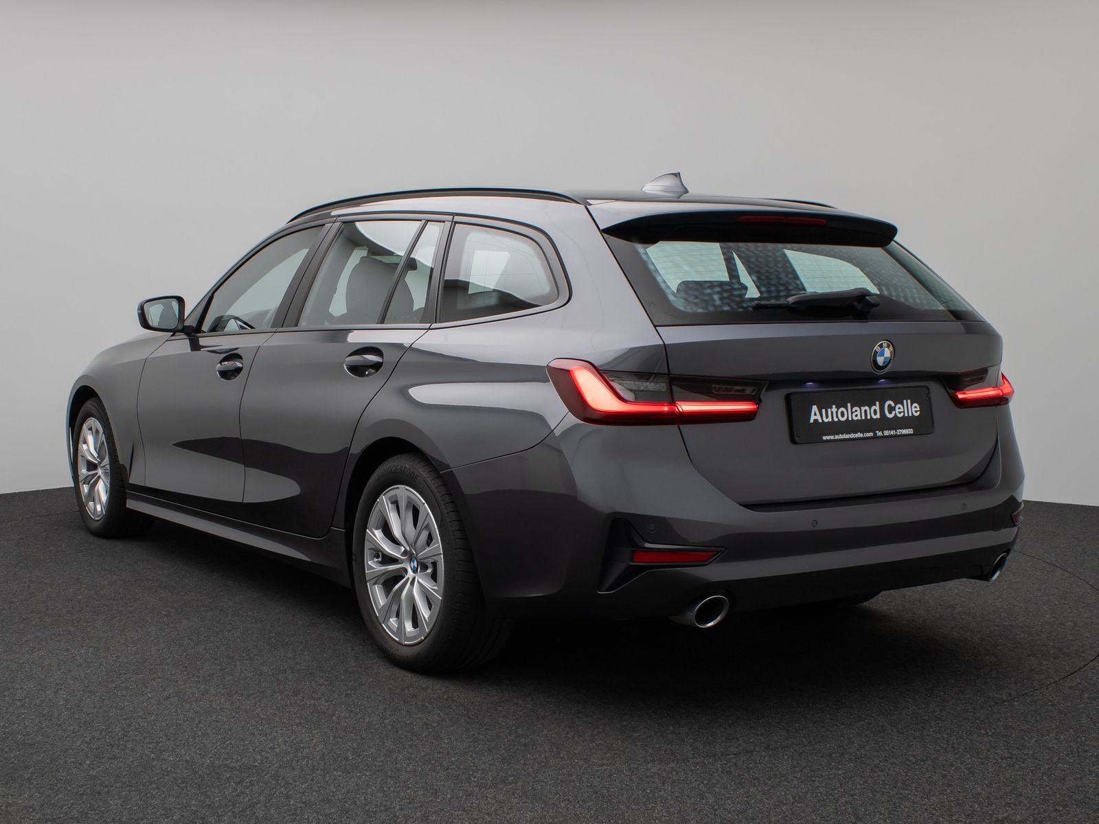 Fahrzeugabbildung BMW 320d DAB HiFi CockPitPro Lordos Alarm PDC Sport