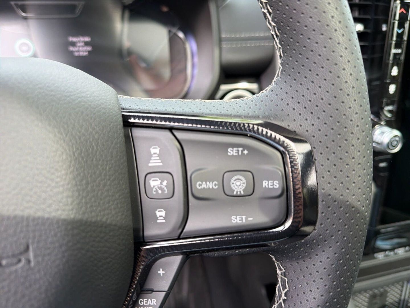 Fahrzeugabbildung Dodge RAM Rebel MY26-CanyonLake-Vollausstattung-Hurric