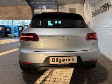 Porsche Macan - 4