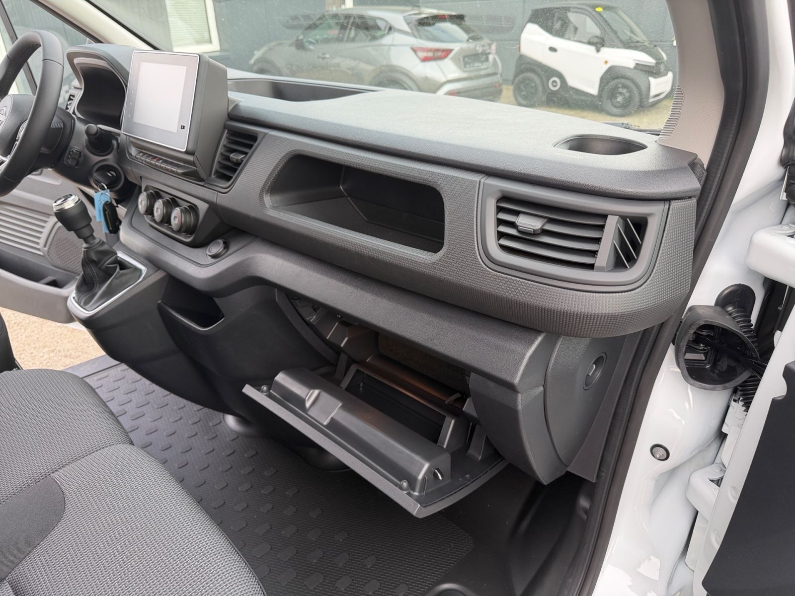 Fahrzeugabbildung Nissan Primastar Kastenwagen L2H1 3,0t N-Connecta *NAVI