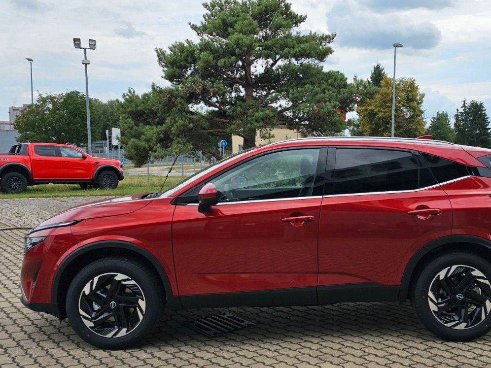 Fahrzeugabbildung Nissan Qashqai 1.3 DIG-T MHEV Xtronic N-Connecta MY2024