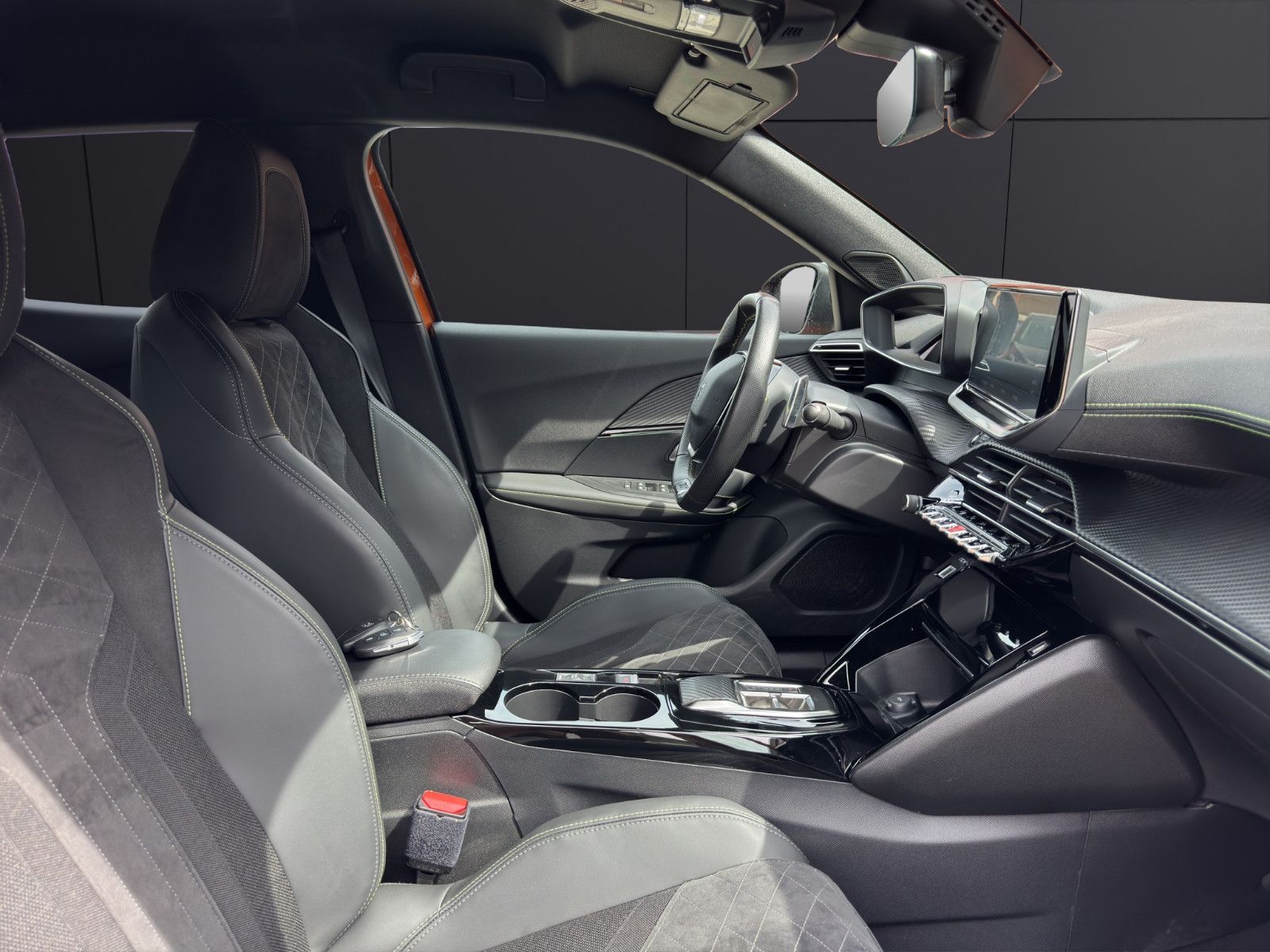 Fahrzeugabbildung Peugeot 2008 GT Pack*180° Cam*ACC*Sportpaket*Keyless
