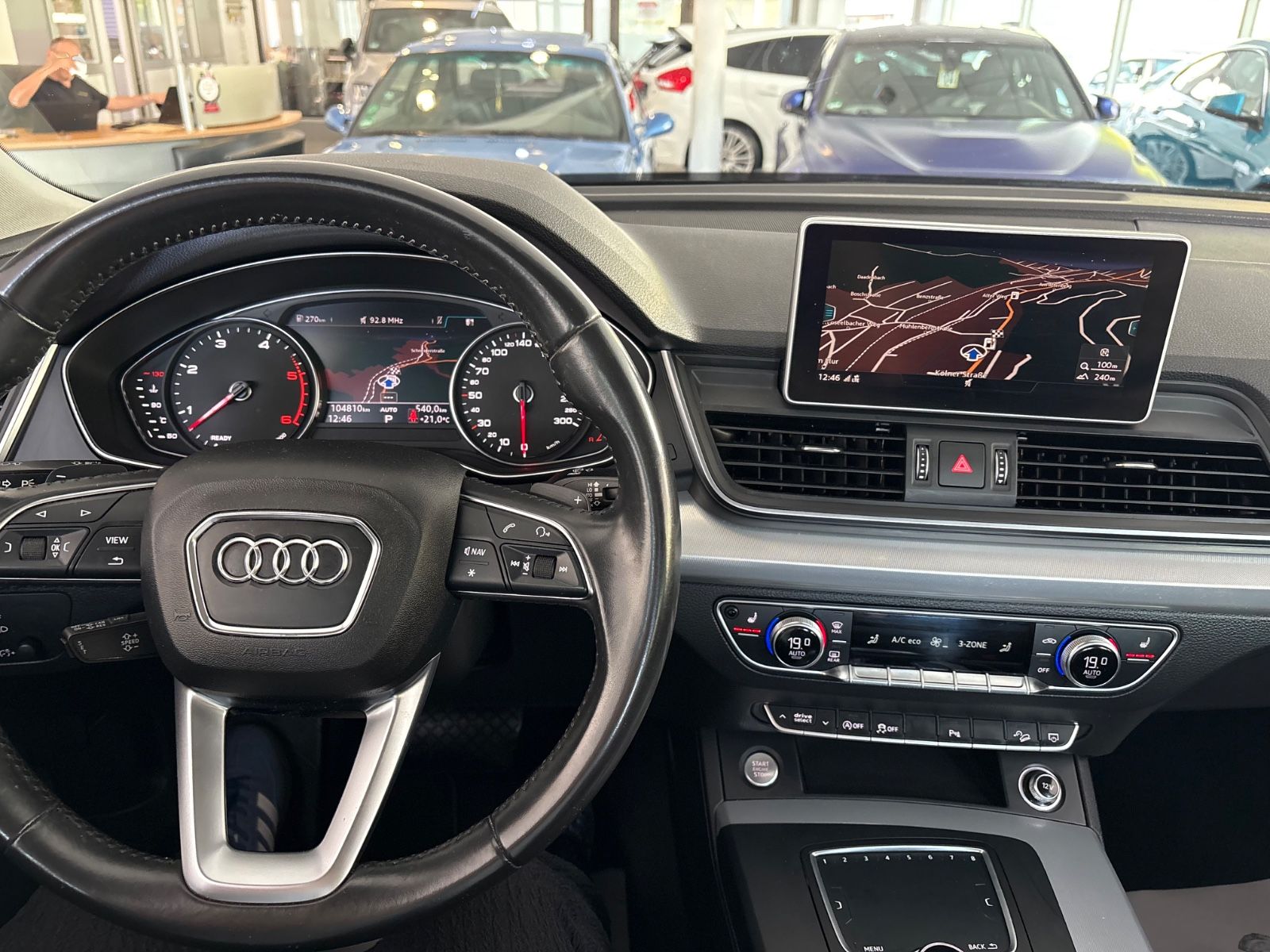 Fahrzeugabbildung Audi Q5 quattro sport