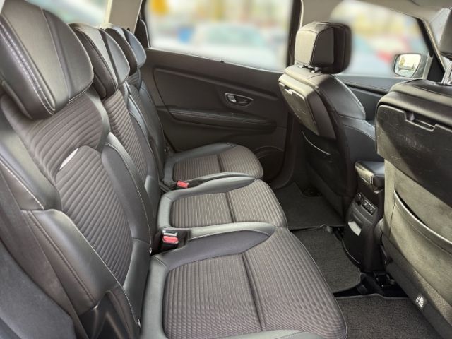 Fahrzeugabbildung Renault Scenic IV Grand Intens 1.6 dCi 130 Energy HUD LE