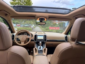 Porsche Cayenne - 2