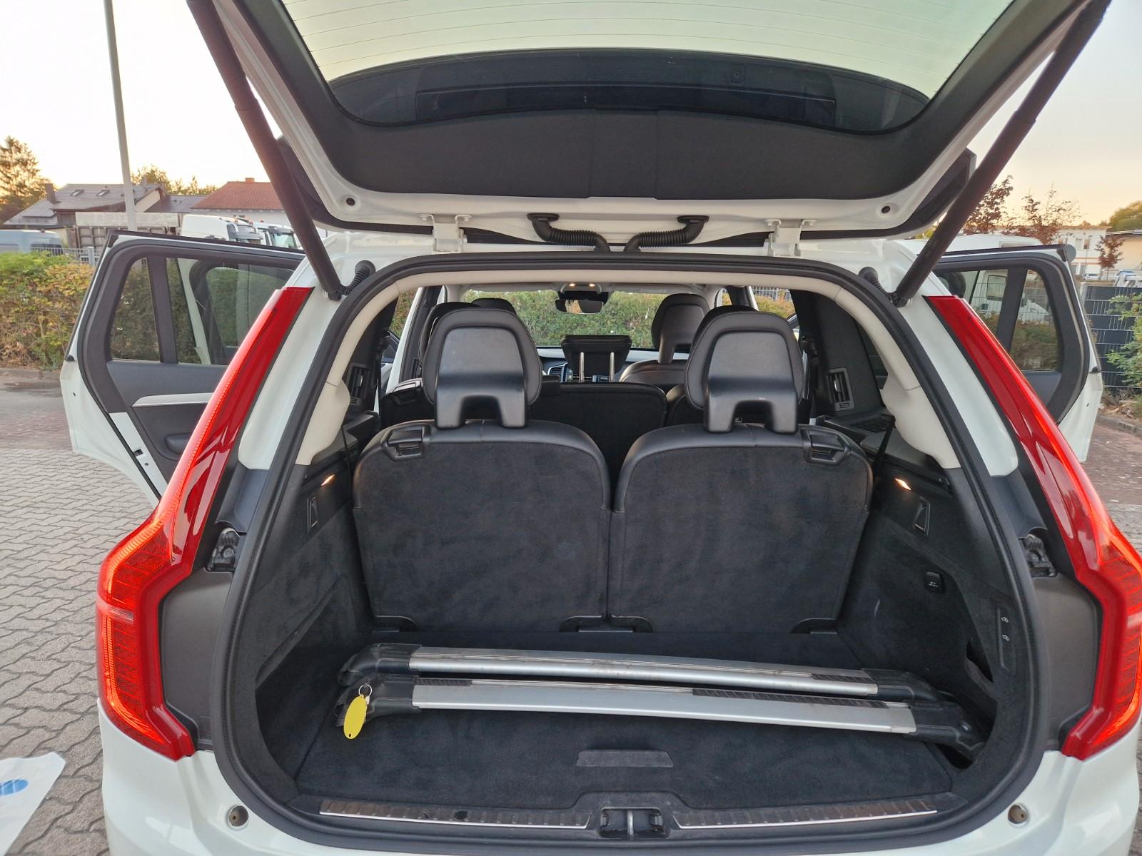 Volvo XC 90 XC90 Momentum AWD