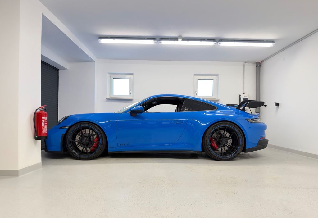 Image of Porsche 992