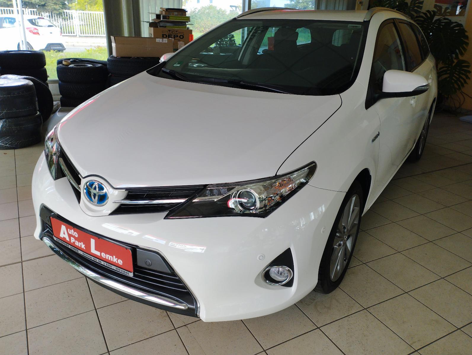 Toyota Auris Touring Sports-Navi-Bluetooth-Sitzh.-