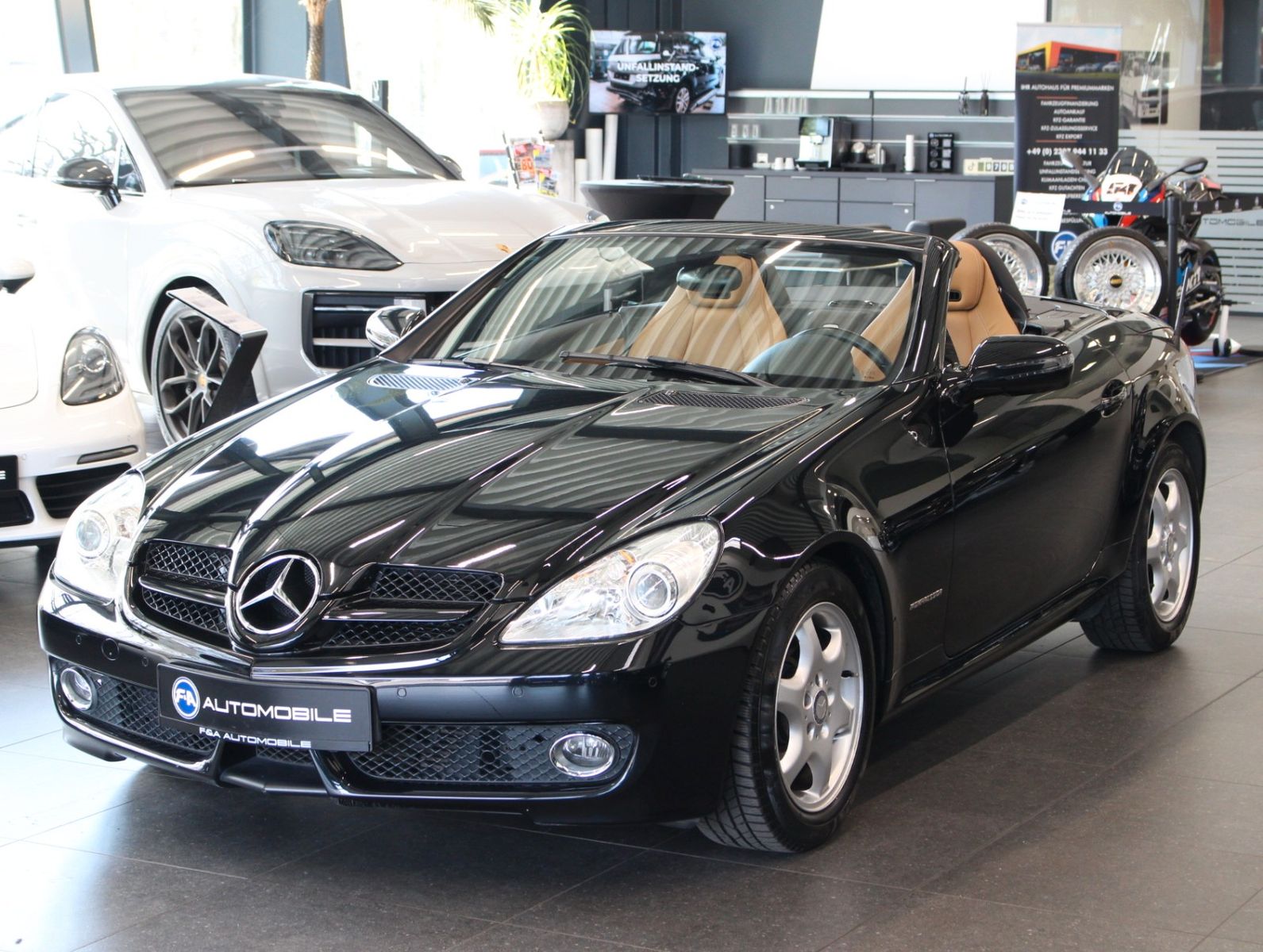 Fahrzeugabbildung Mercedes-Benz SLK 200 *2.Hand*Navi*Parktronic*Sitzheizung