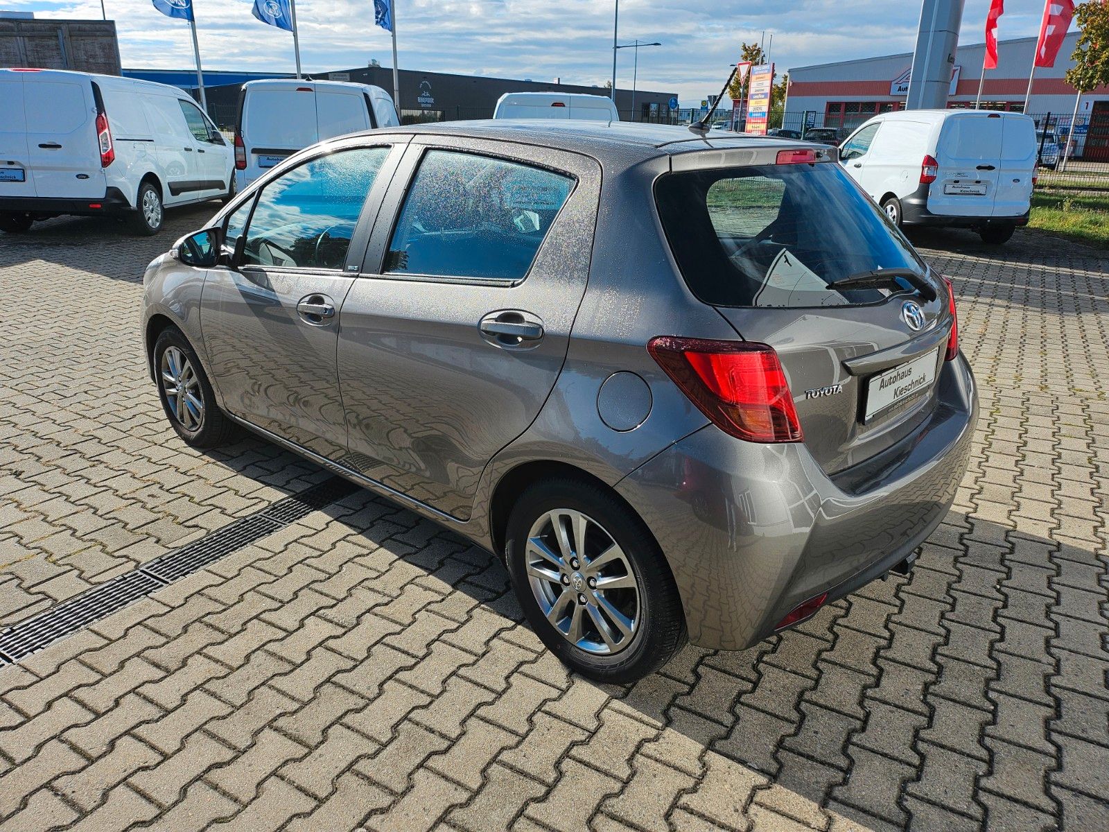 Fahrzeugabbildung Toyota Yaris Edition-S