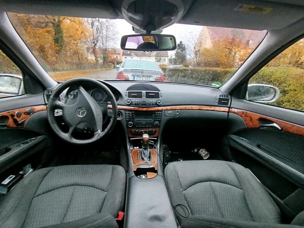 Mercedes-Benz E 270