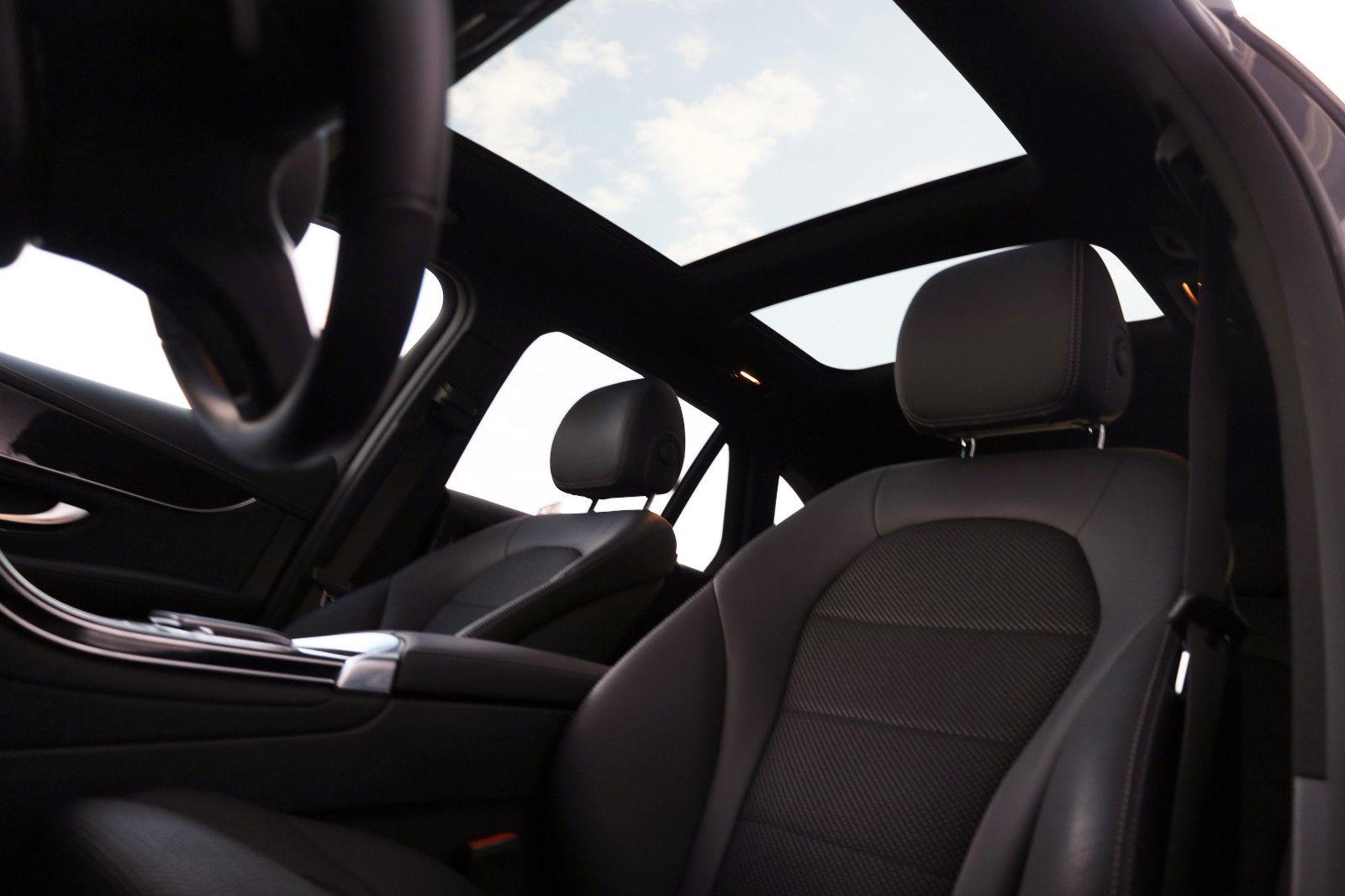 Fahrzeugabbildung Mercedes-Benz GLC 300de 4Matic,T.Leder,Navi,LED,Kamera,PanDach