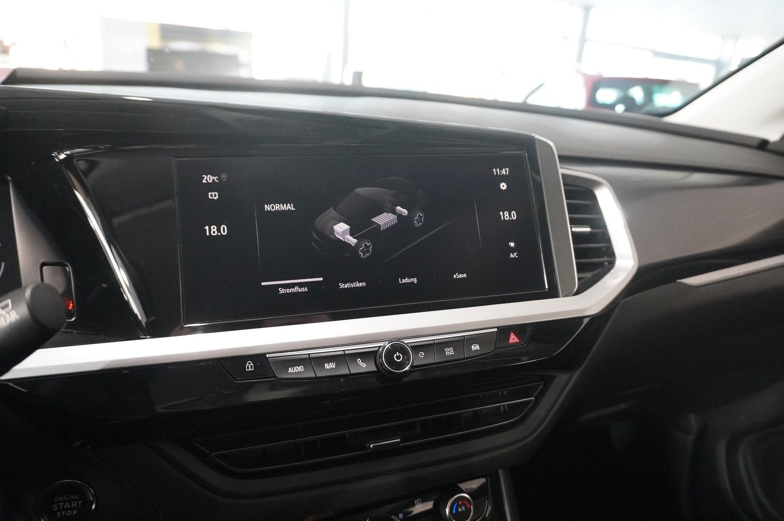 Fahrzeugabbildung Opel Grandland (X) ULTIMATE 4HYBRID NAVI/LED/SPORT/SH