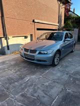 BMW e90 325XI HU 06/28 Erste Hand 8 Fachbe... - BMW aus 2006: 3er