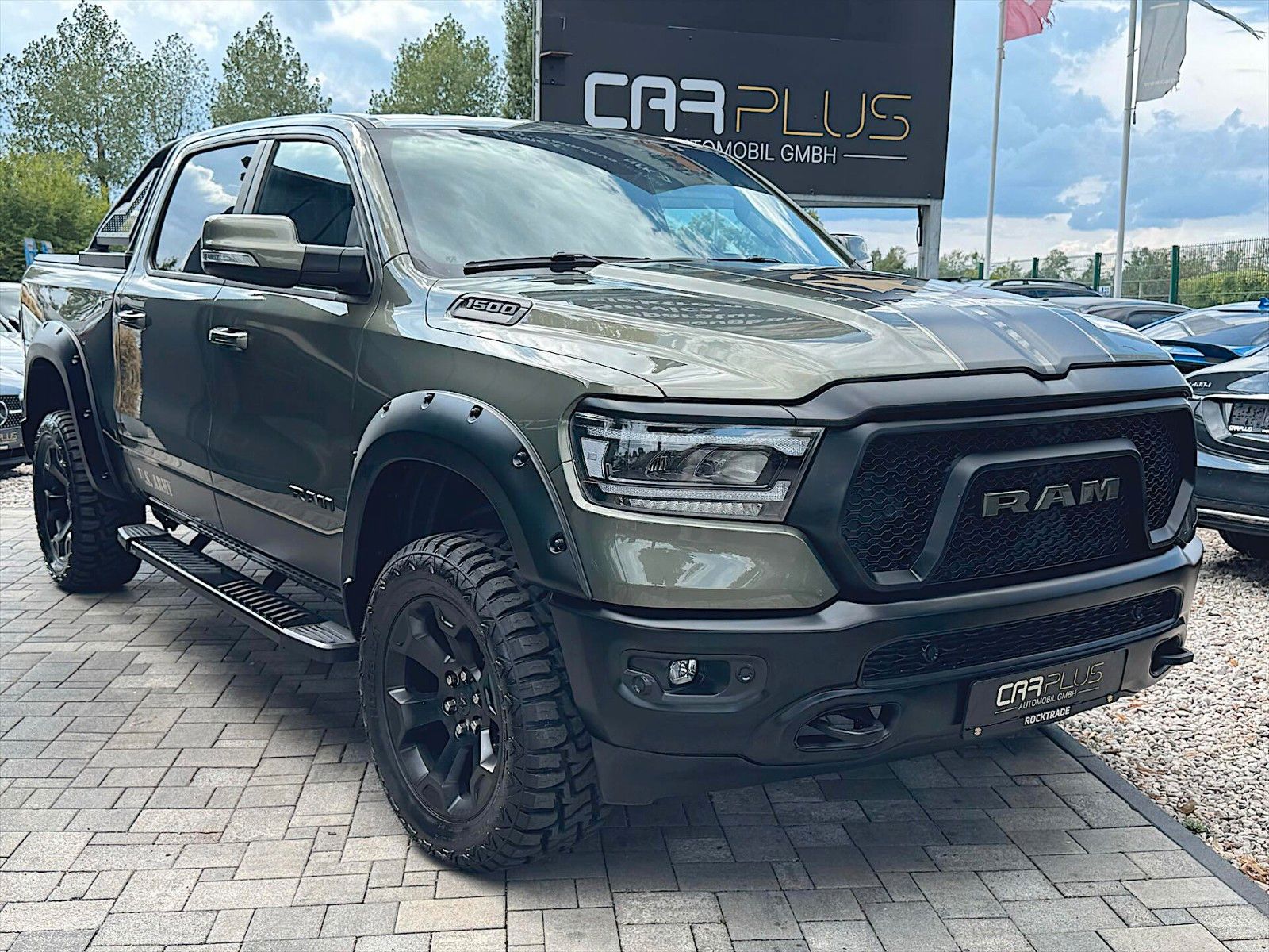 Fahrzeugabbildung Dodge RAM 5.7 V8 HEMI US ARMY STYLE Offroad 4x4 LED