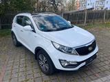 Kia Sportage 2.0 4WD/Automatik/1-hd/Panorama/Xenon - Kia Sportage mit Diesel-Antrieb: Geländewagen, Automatik, 2.0