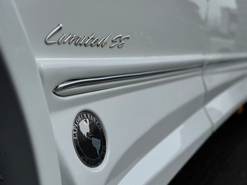 Fahrzeugabbildung Chevrolet Express 6.0 Explorer Limited XS-E 9-Sitzer Lang