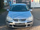 Volkswagen VW GOLF 5 / 1.6 BENZINER - Volkswagen Golf aus 2004: Kombi