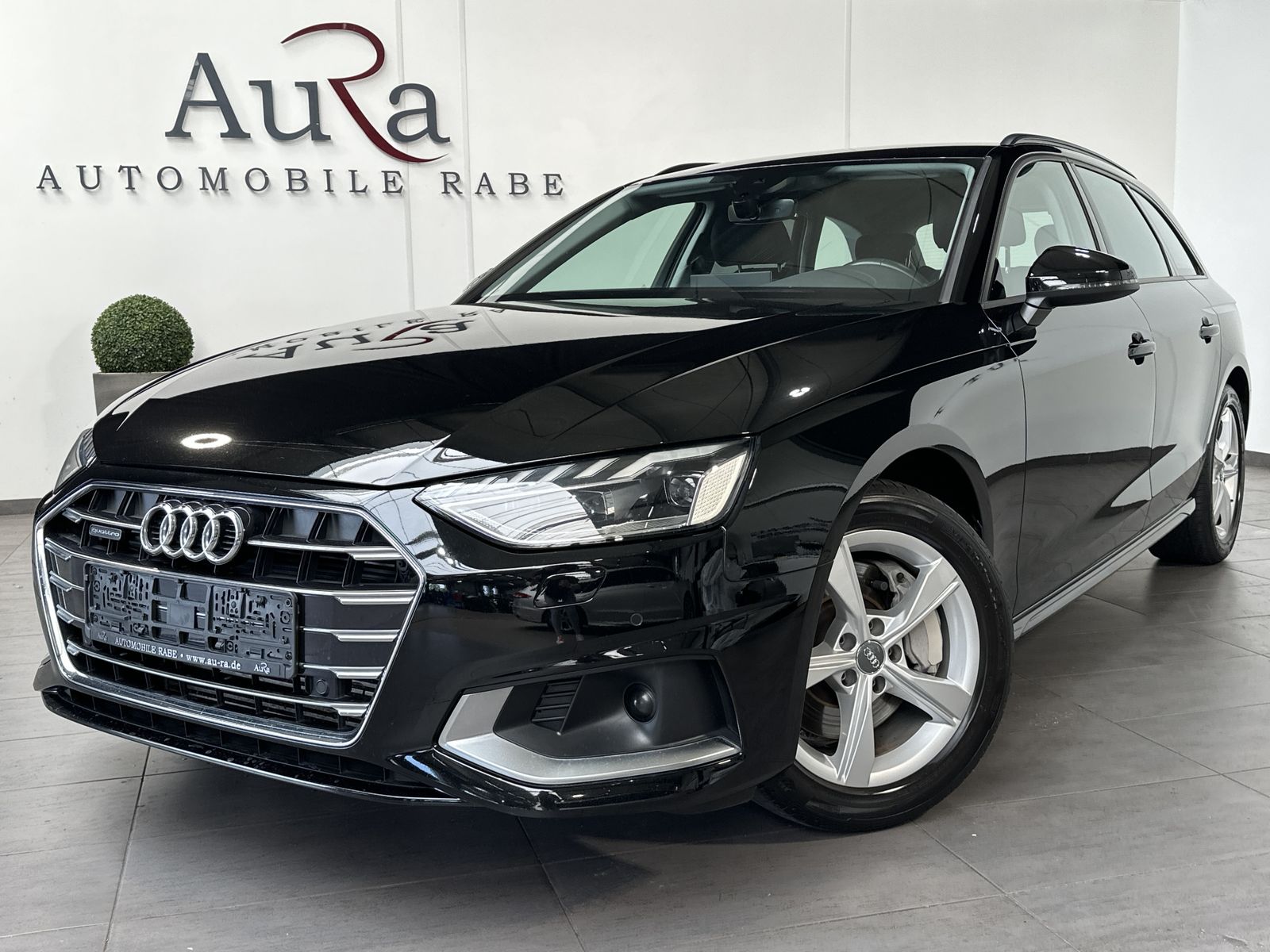 Fahrzeugabbildung Audi A4 Avant 45 TFSI Quattro Advanced NAV+LED+AHK+VC