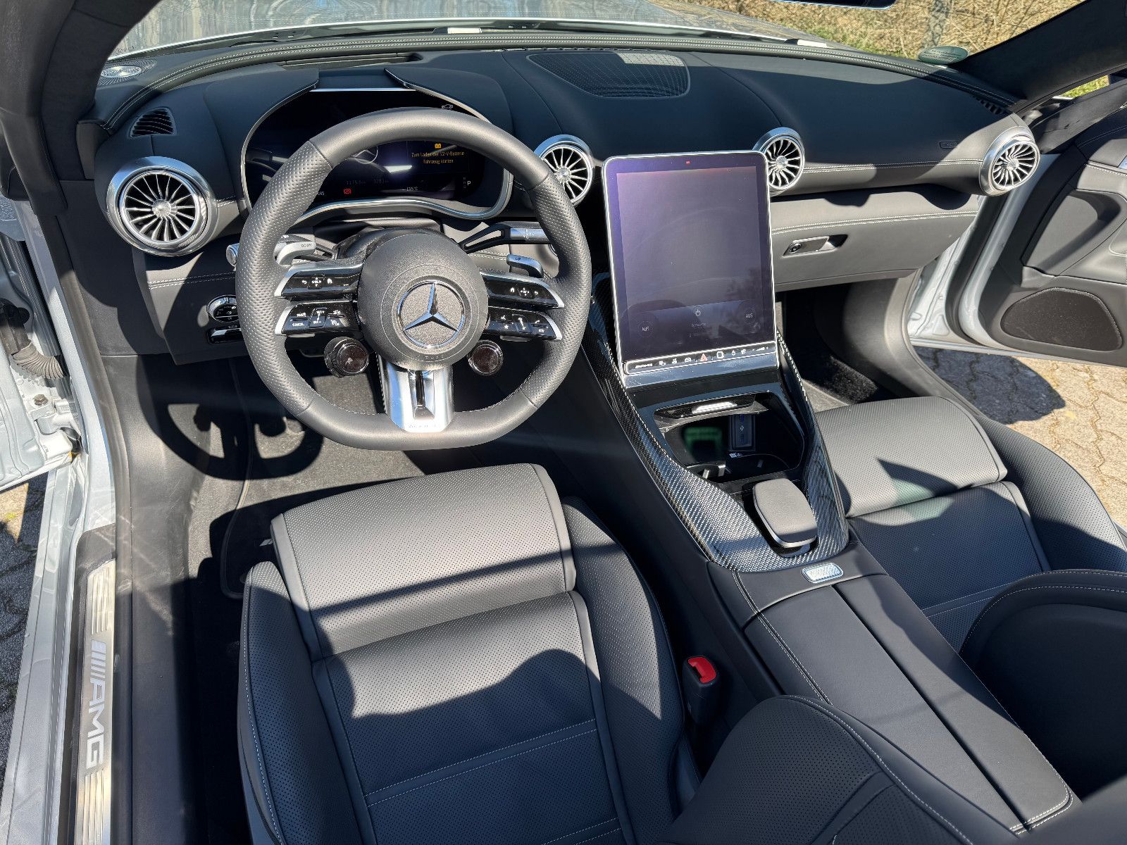 Fahrzeugabbildung Mercedes-Benz SL 63 AMG - Liftachse - Listenpreis ca.230.000 €
