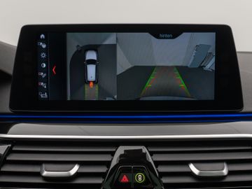 Fahrzeugabbildung BMW 540d xDr Tour HUD ACC Pano 360° Bowers & Wilkins
