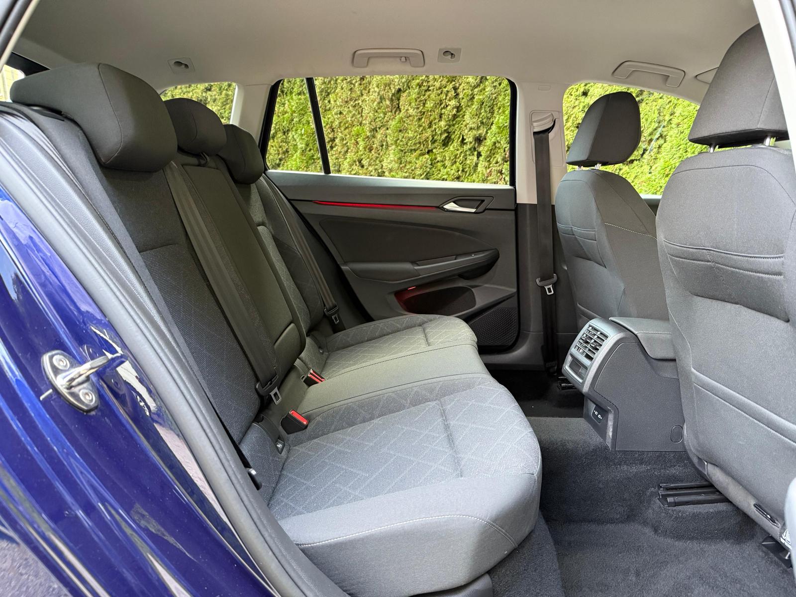 Volkswagen Golf 8 2.0TDI Life LED+NAV+SHZ+KAM+ACC+AMBI+CARP, миниатюра 10
