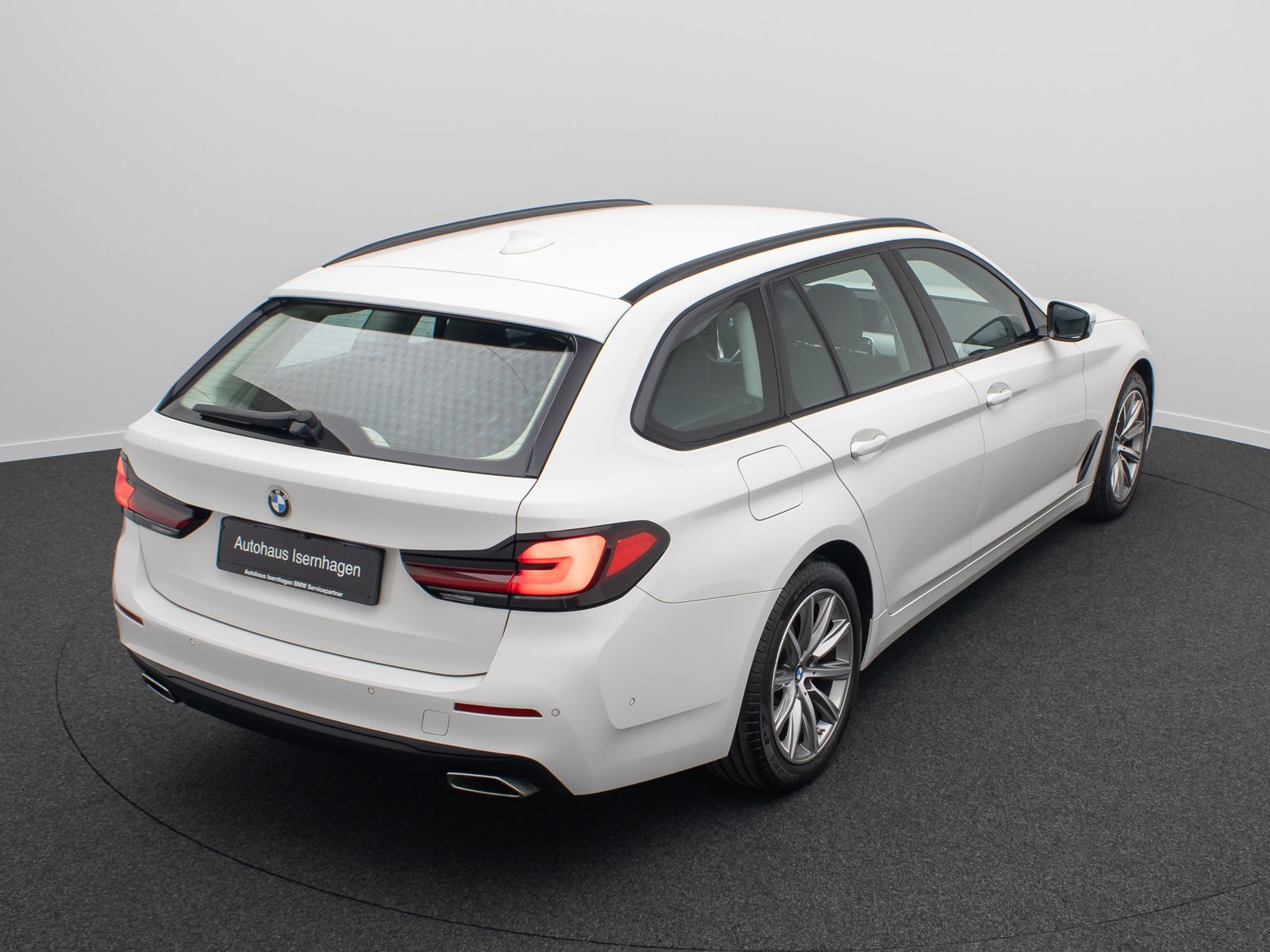 Fahrzeugabbildung BMW 520d Alarm AHK CockpitPlus Stop&go Kamera DAB