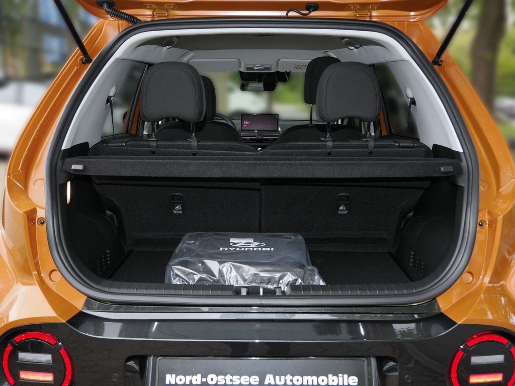 Fahrzeugabbildung Hyundai INSTER EV Trend Komfort-Paket